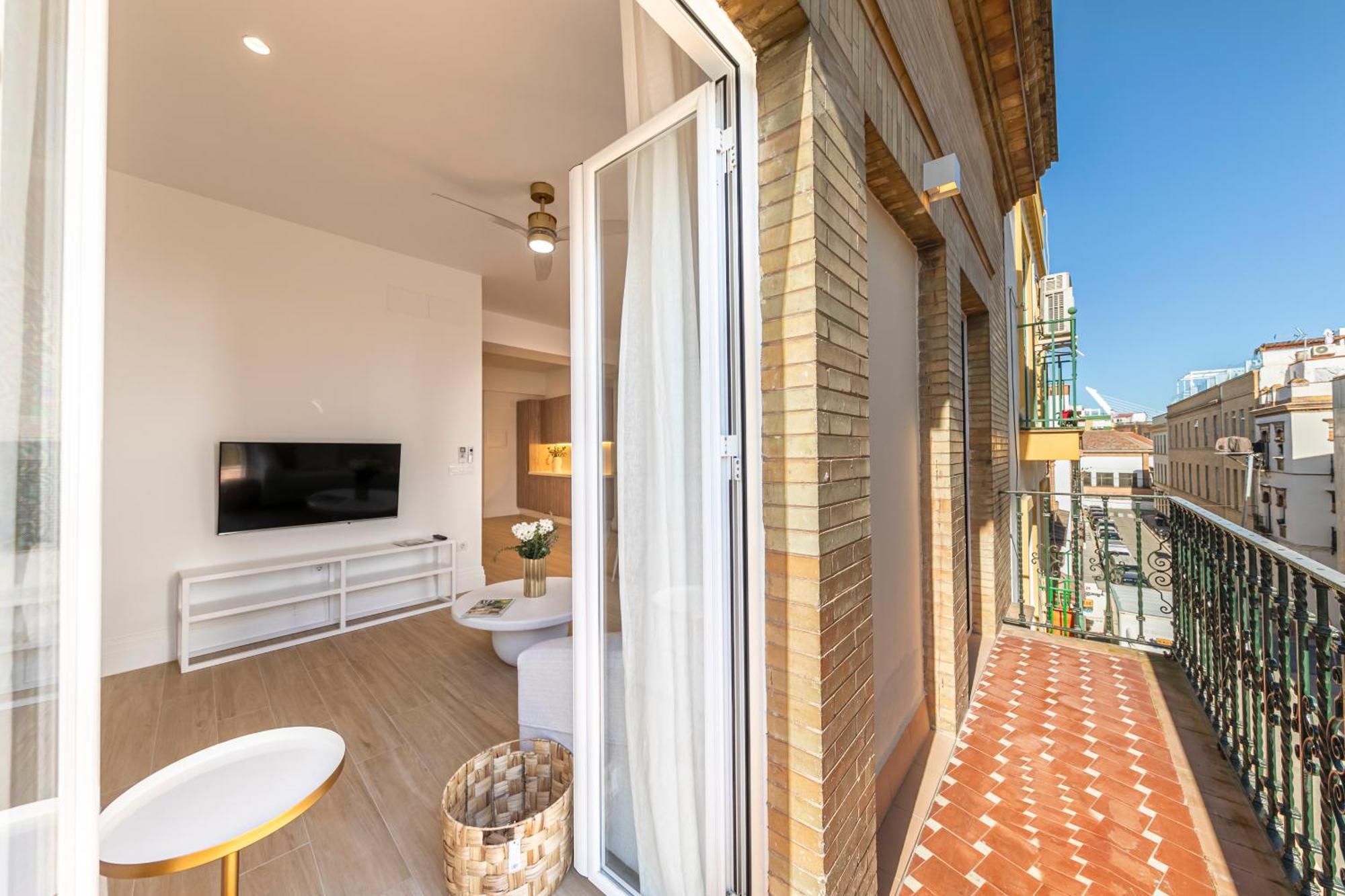 Isg Apartments Faustino 45 Севиля Екстериор снимка