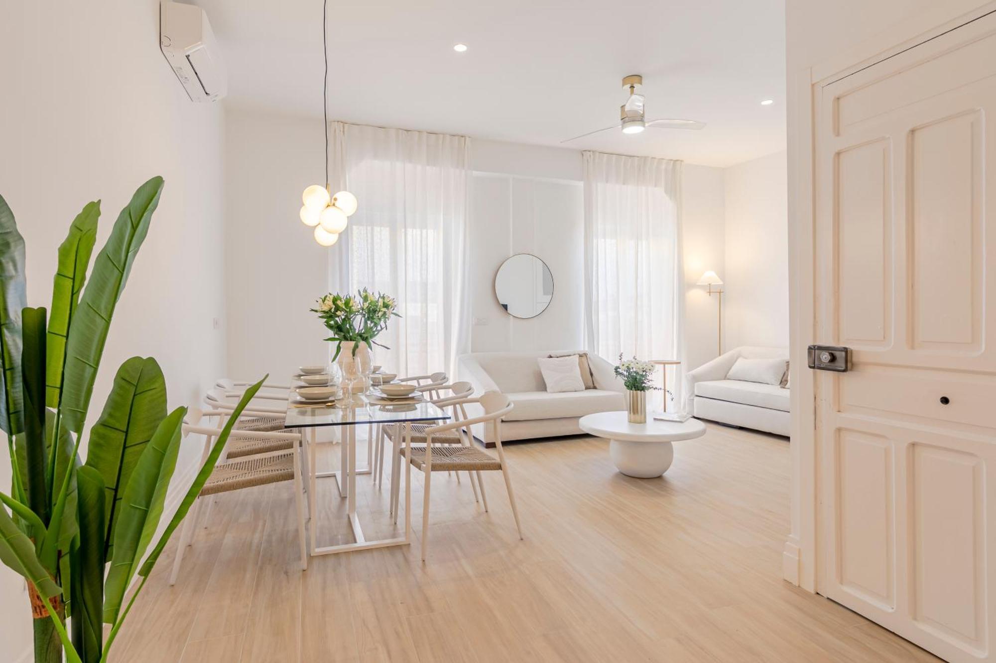 Isg Apartments Faustino 45 Севиля Екстериор снимка