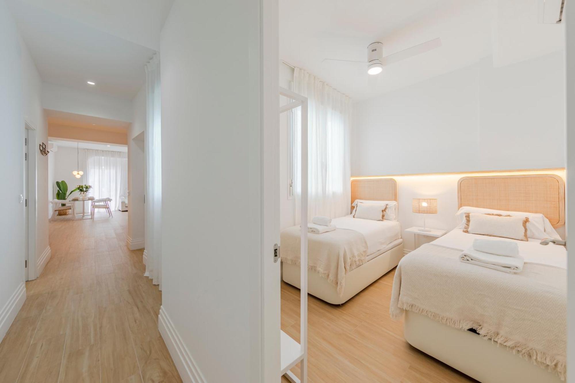 Isg Apartments Faustino 45 Севиля Екстериор снимка