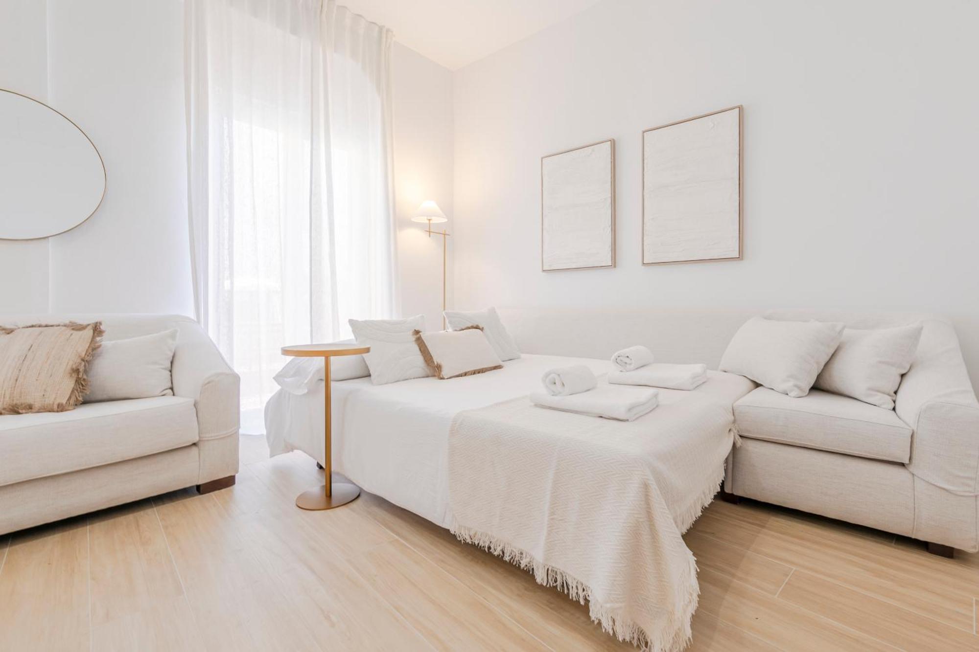 Isg Apartments Faustino 45 Севиля Екстериор снимка