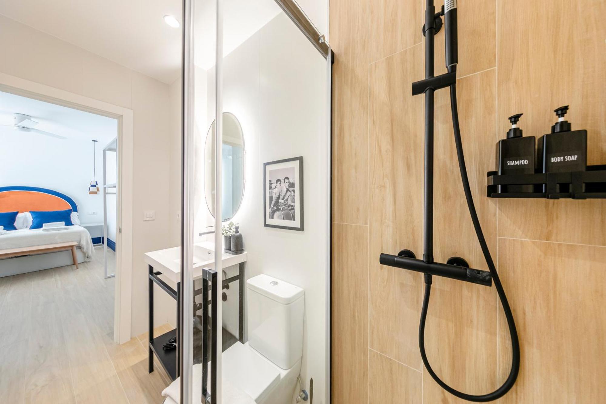 Isg Apartments Faustino 45 Севиля Екстериор снимка