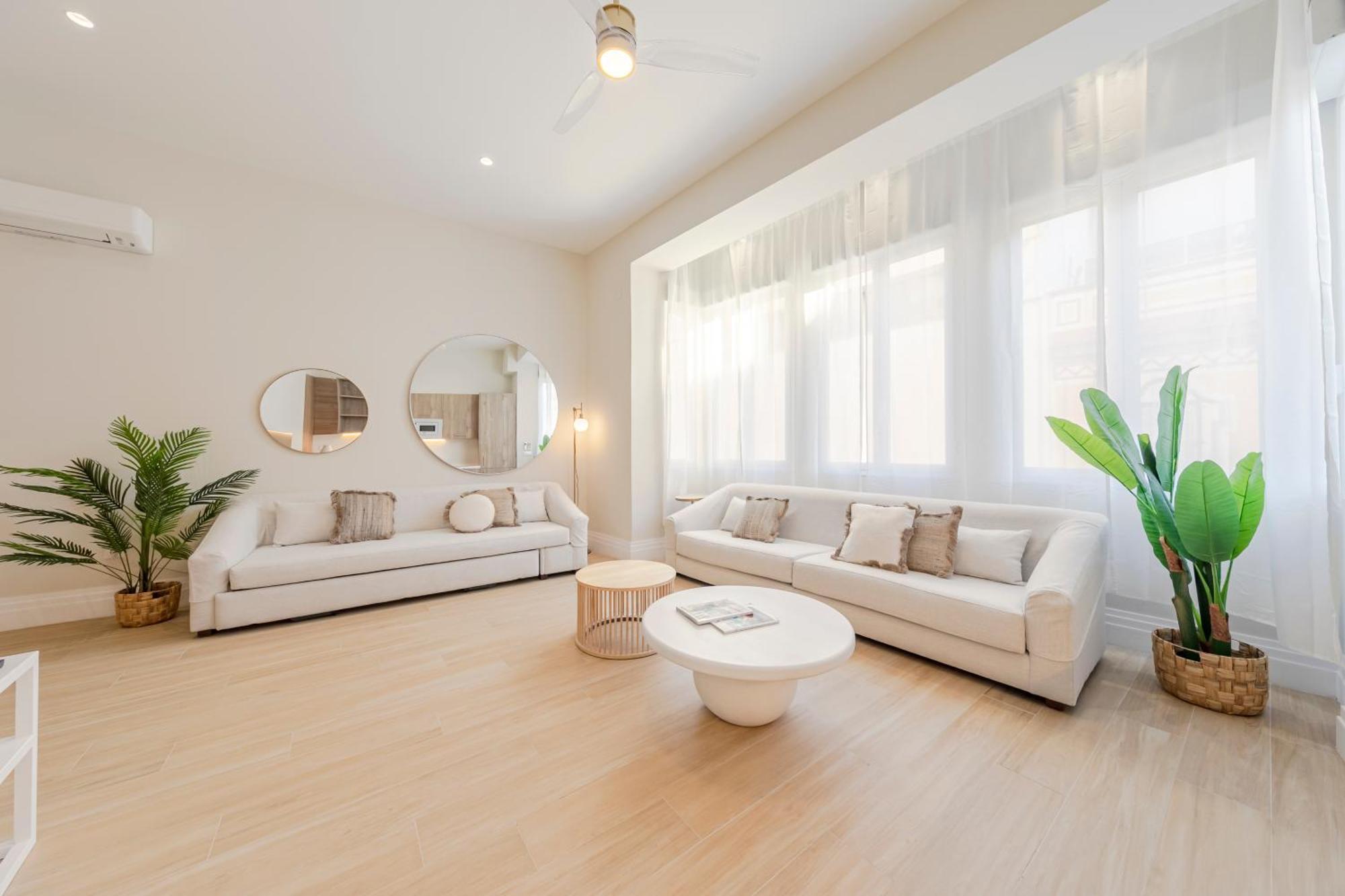 Isg Apartments Faustino 45 Севиля Екстериор снимка